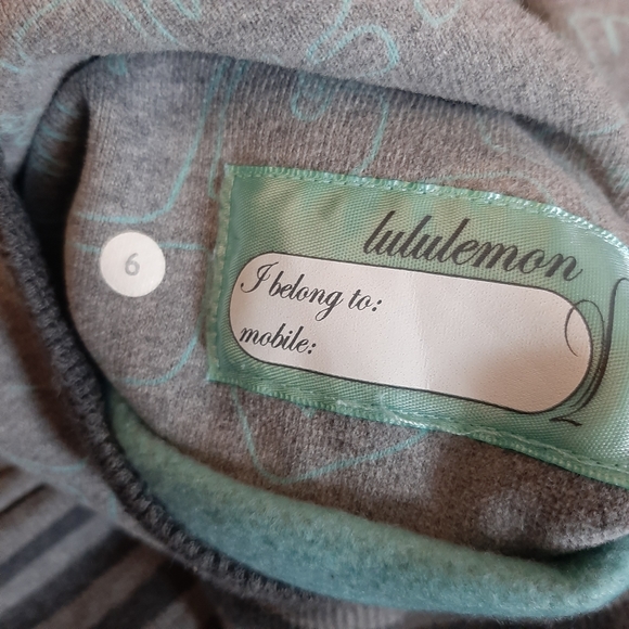 Lululemon Revolution Graffiti Scuba Hoodie Size 6 - Picture 11 of 13